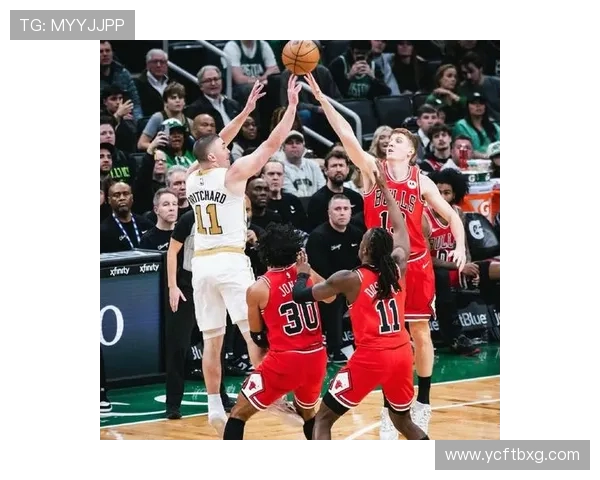 波士顿凯尔特人对阵强敌激战正酣 赛季新篇章揭幕引发球迷热烈讨论